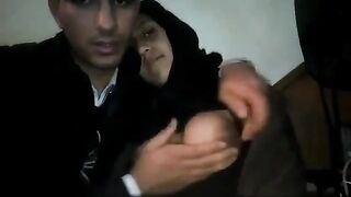 جايب صاحبته البيت تتناك بالأجرة  تدلعه مص ونيك سكس مصري