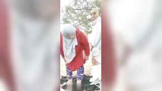 فضيحة عمّنا زانق جارتهفي الجنينة ومصمم ينيكها وهى خايفة - سكس مصري جديد